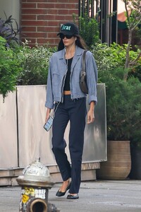 kaia-gerber-rocking-a-brat-hat-in-new-york-07-13-2024-0.jpg
