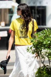 kaia-gerber-s-nyc-summer-chic-effortless-style-in-the-city-heat-2.jpg