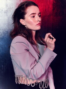 kaitlyn-dever-the-sunday-times-november-2019-17.jpg
