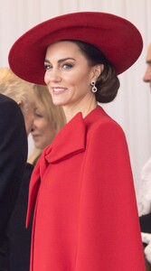 kate-middleton-ceremonial-welcome-for-the-president-and-the-first-lady-of-the-republic-of-korea-in-london-11-21-2023-11.jpg