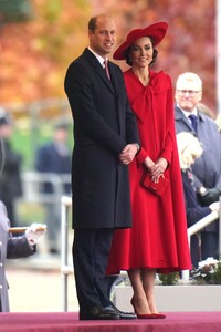 kate-middleton-ceremonial-welcome-for-the-president-and-the-first-lady-of-the-republic-of-korea-in-london-11-21-2023-5.jpg