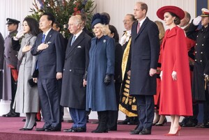 kate-middleton-ceremonial-welcome-for-the-president-and-the-first-lady-of-the-republic-of-korea-in-london-11-21-2023-9.jpg