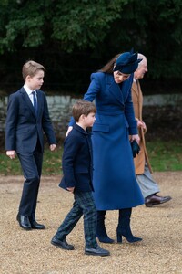 kate-middleton-christmas-day-service-in-sandringham-12-25-2023-4.jpg