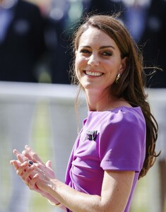 kate-middleton-s-wimbledon-elegance-sustainable-style-in-stunning-lilac-11.jpg