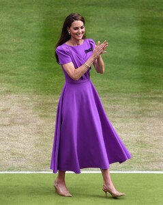 kate-middleton-s-wimbledon-elegance-sustainable-style-in-stunning-lilac-4.jpg