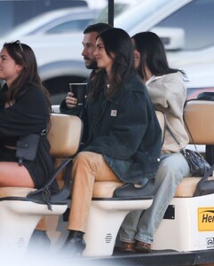 kendall-jenner-at-2024-stagecoach-in-indio-04-28-2024-3.jpg