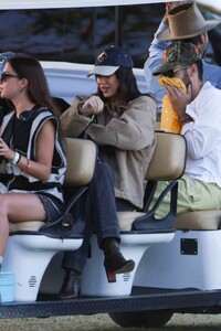 kendall-jenner-at-stagecoach-2024-rolls-in-with-friends-on-a-golf-cart-04-28-2024-1.thumb.jpg.b1c923a2012bbc7831f63f6af731b79d.jpg
