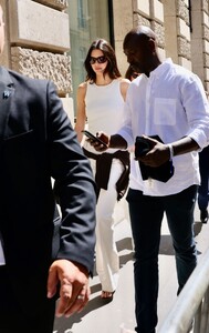 kendall-jenner-at-vogue-event-in-paris-06-23-2024-1.thumb.jpg.dc43c9b720d5c3da172c790fd8577e6d.jpg