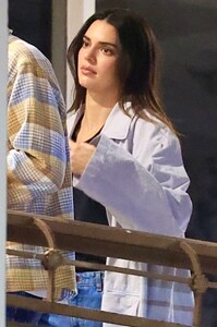 kendall-jenner-leaving-sushi-park-restaurant-in-west-hollywood-07-10-2024-5.jpg