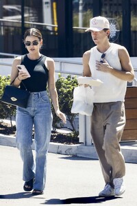 lucy-hale-leaving-the-tocaya-restaurant-in-studio-city-06-29-2024-1.jpg