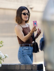 lucy-hale-running-errands-in-los-angeles-07-04-2024-5.jpg