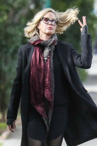 melanie-griffith-out-in-beverly-hills-01-04-2024-0.thumb.jpg.6708866bef9115301297a365995d0acb.jpg