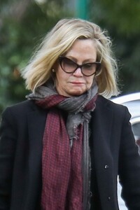 melanie-griffith-out-in-beverly-hills-01-04-2024-2.thumb.jpg.70db94efcc819dd0f9de7d9b7be767ad.jpg
