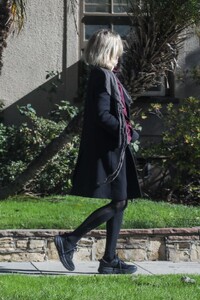 melanie-griffith-out-in-beverly-hills-01-04-2024-7.thumb.jpg.cc050e814a5bc4ac6dc182a544c18a3a.jpg