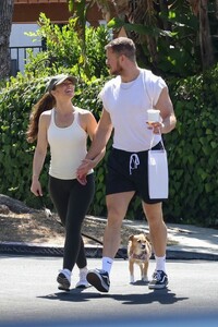 minka-kelly-and-dan-reynolds-take-a-stroll-in-los-angeles-07-26-2024-5.jpg