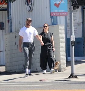 minka-kelly-in-casual-outfit-stroll-in-la-07-20-2024-0.jpg