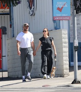minka-kelly-in-casual-outfit-stroll-in-la-07-20-2024-4.jpg