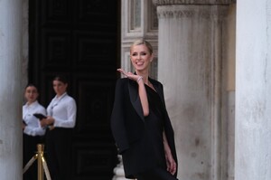 nicky-hilton-at-max-mara-resort-2025-at-the-doge-palace-in-venice-06-11-2024-4.jpg
