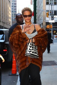 rihanna-dazzles-in-nyc-with-chic-curly-hair-and-bold-fashion-statement-0.jpg