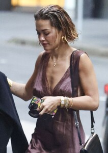 rita-ora-heading-to-trendy-french-restaurant-huberts-in-sydney-03-29-2024-2.thumb.jpg.ac98ba0954df708500d820556c501959.jpg