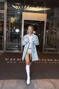 rita-ora-leaves-her-hotel-in-new-york-05-05-2024-0.jpg