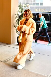 rita-ora-out-in-new-york-05-02-2024-7.jpg