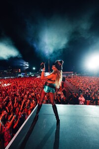rita-ora-performs-at-the-saga-festival-in-bucharest-07-05-2024-0.jpg