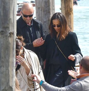salma-hayek-and-zoe-saldana-out-in-venice-04-18-2024-7.jpg