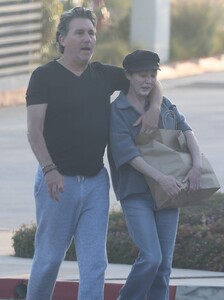 shannen-doherty-and-chris-cortazzo-leaves-kristy-s-malibu-06-16-2024-2.jpg