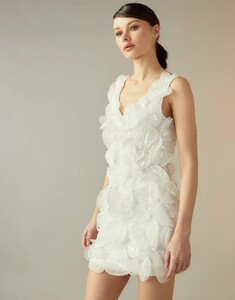 whitedress5_8abc03ab-342c-49c6-a416-c144cfae6d89.jpg