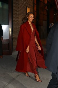 zoe-saldana-in-cranberry-colored-ensemble-at-the-paramount-pictures-upfront-in-new-york-04-30-2024-0.jpg