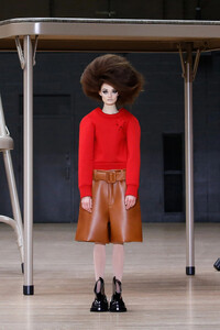 00022-marc-jacobs-spring-2024-ready-to-wear-courtesy-of-marc-jacobs.thumb.jpg.afaa62a52316f7c485497df9209542b4.jpg