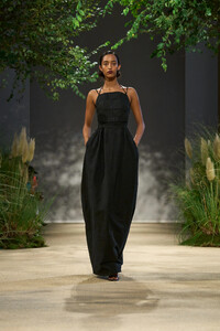 00045-max-mara-spring-2024-ready-to-wear-credit-gorunway.thumb.jpg.193c505752b0e49a502738e3721ae603.jpg