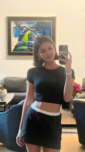 [2024.08.01] msgigiparis_453545110_1546937039565923_4397191940015677458_n.jpg