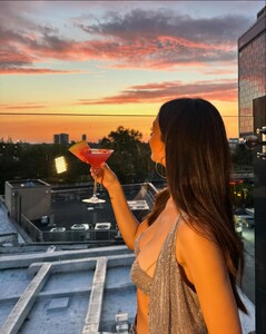 [2024.08.02] victoriajustice_453586569_433962396311277_6472337617941494680_n.jpg