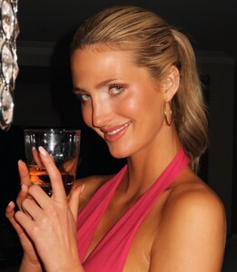 [2024.08.09] lindsaydemyan_454730211_1214862912882821_3197020004424869676_n.jpg