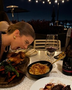 [2024.08.11] carmellarose_455053372_1241457027041108_9040075100843385359_n.jpg