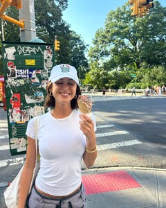 [2024.08.11] msgigiparis_455026769_2880848835398187_4136625657931170319_n.jpg