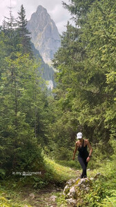 [2024.08.17] sofiaresing_An-SFtXh8.jpg