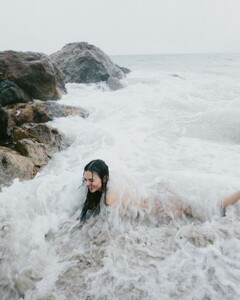 [2024.08.20] victoriajustice_456250196_1299366037712282_5734086400391433277_n.jpg