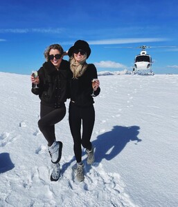 [2024.08.24] lindsaydemyan_457021359_1184966919460521_4582831329152855516_n.jpg