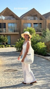 [2024.08.30] sarasampaio_3446204541647320241.jpg