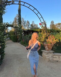 [2024.08.08] f454420984_18450020626017325_894072120431483435_n.jpg