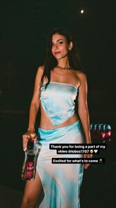 [2024.08.08] victoriajustice_3430286238608033732.jpg