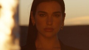 505890165_dualipa-28.jpg