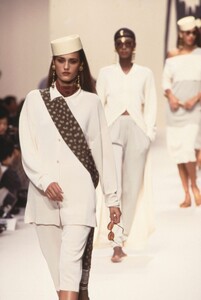 Angelo_Tarlazzi_SS1989_Yasmin_Le_Bon_04.thumb.jpg.dea72e3c110e1e88890cf36388a3b5be.jpg