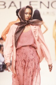 Balenciaga_SS1989_Sadiya_03.thumb.jpg.b25244e7eeaf2e9f80830903ac83cfe6.jpg