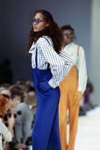 Issey_Miyake_SS1989_Sonia_Cole.thumb.jpg.e3b7e1aa1638e25a02e993880ed47a48.jpg