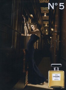 Jeunet_Chanel_No.5_Fragrance_2009_03.thumb.jpeg.beb1bbd6a36be500c5d6661c16502543.jpeg