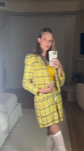 Josephine Skriver - TikTok 58.jpg